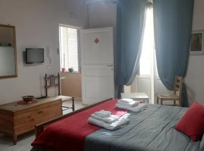 Alojamento de Acomodação e Pequeno-almoço Parva Domus Lamezia Terme