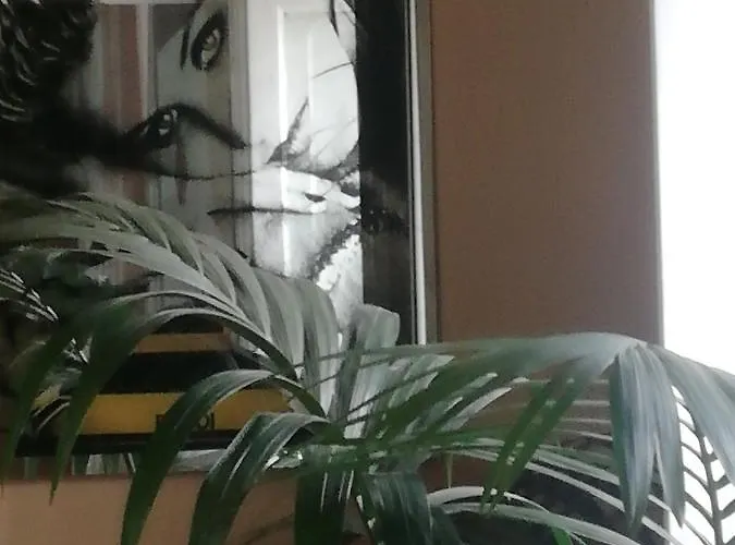 Parva Domus לינה וארוחת בוקר למזיה טרמה